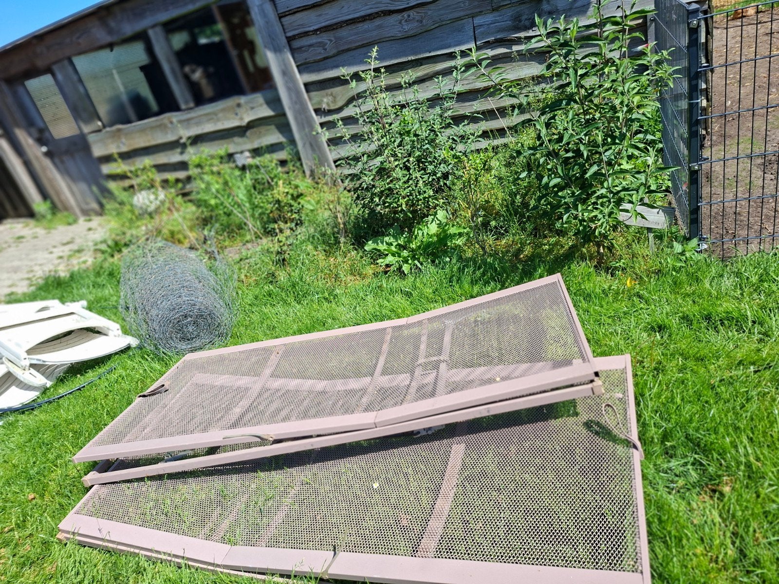 één eenpersoonsbed met 2 lattenbodems bieden naar waarde, Gebruikt, 90 cm, Eenpersoons, Bruin