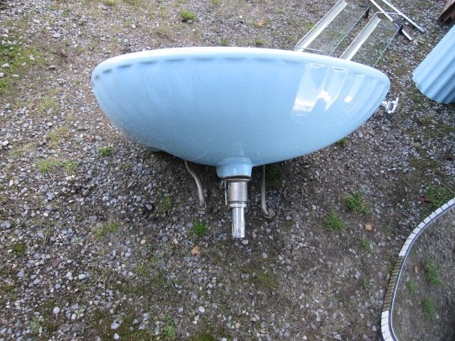 Blauwe vintage wastafel op zuil, handdoekstang en planchet, Ophalen