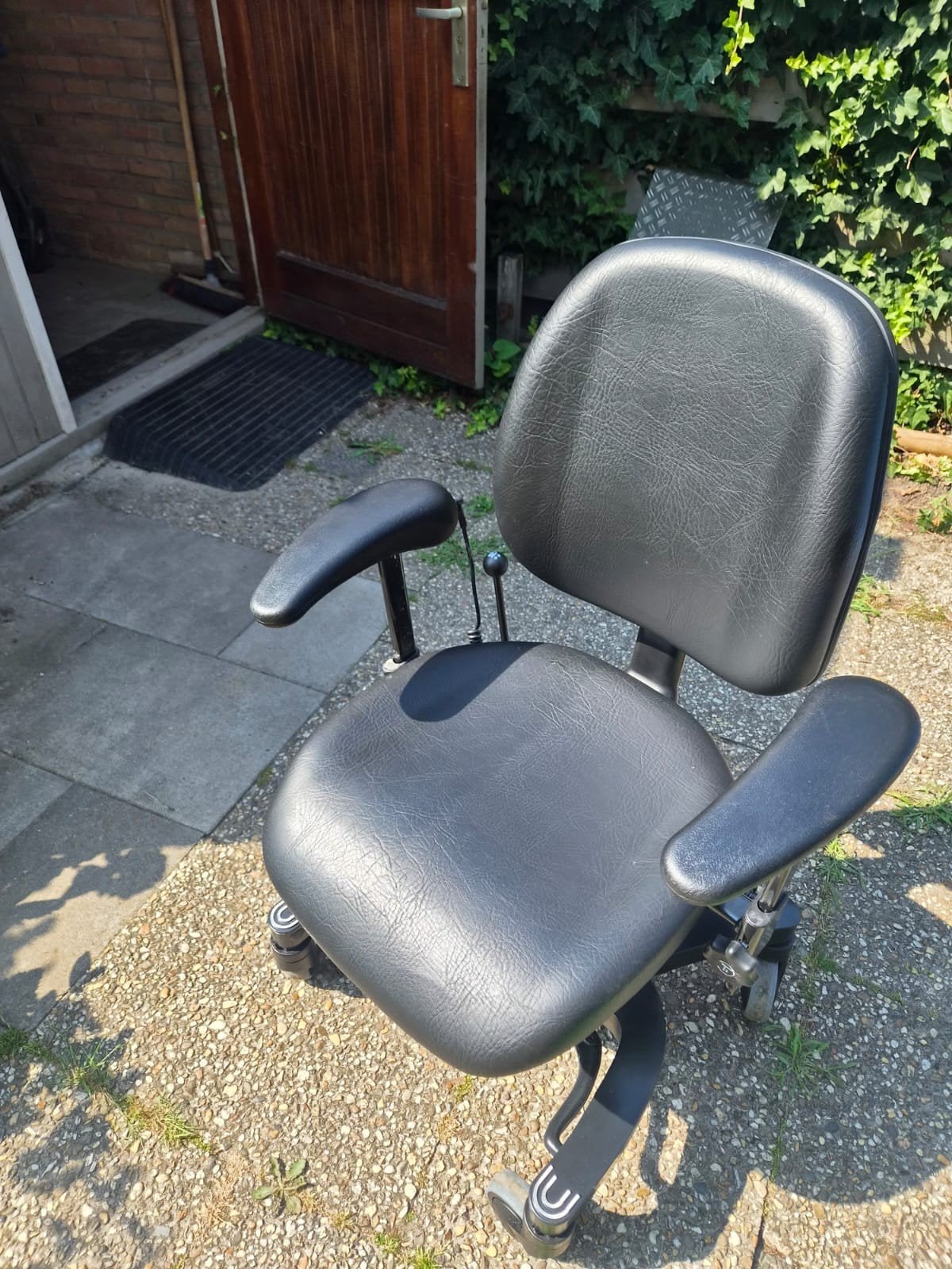 trippelstoel op accu, Ophalen, Zo goed als nieuw