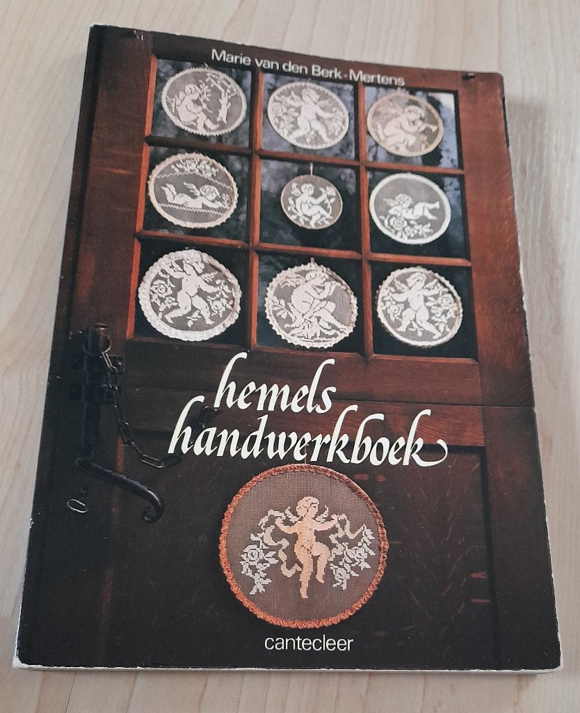 HEMELS HANDWERKBOEK  Marie van den Berk-Martens, Ophalen of Verzenden, Gelezen, Overige onderwerpen