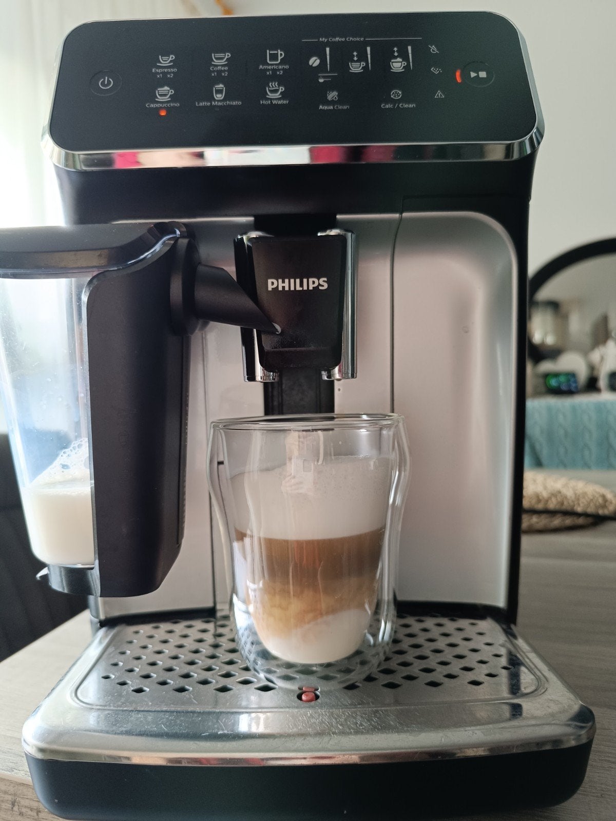 Volautomatische koffiemachine Philips latte go EP3246, Witgoed en Apparatuur, Koffiezetapparaten, Ophalen, Koffiemachine, Zo goed als nieuw