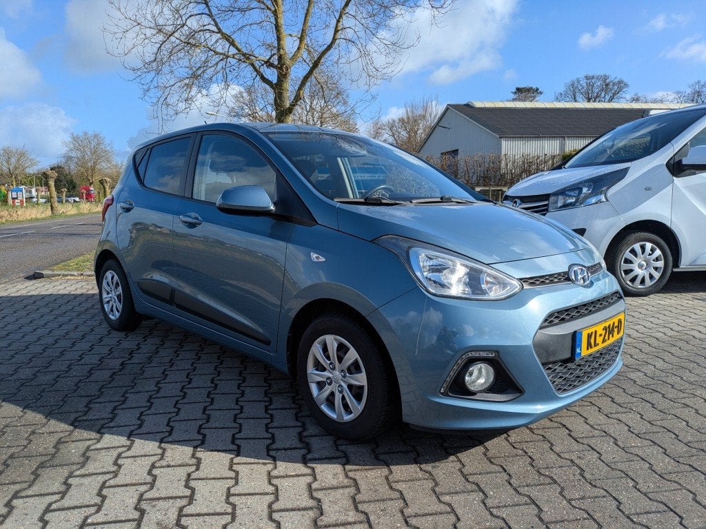Hyundai i10 1.0I I-M. GO! I BTW verrekenbaar I Cruise I Navi, Voorwielaandrijving, 12 maanden, Gebruikt, 31 €/maand