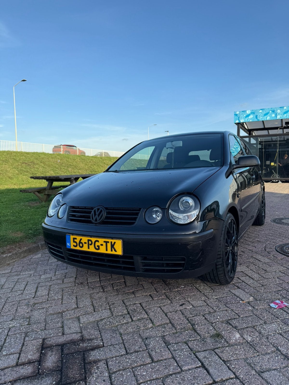 Volkswagen Polo 1.2 47KW 2003 Zwart, Auto's, Stof, Zwart, 1198 cc, Zwart