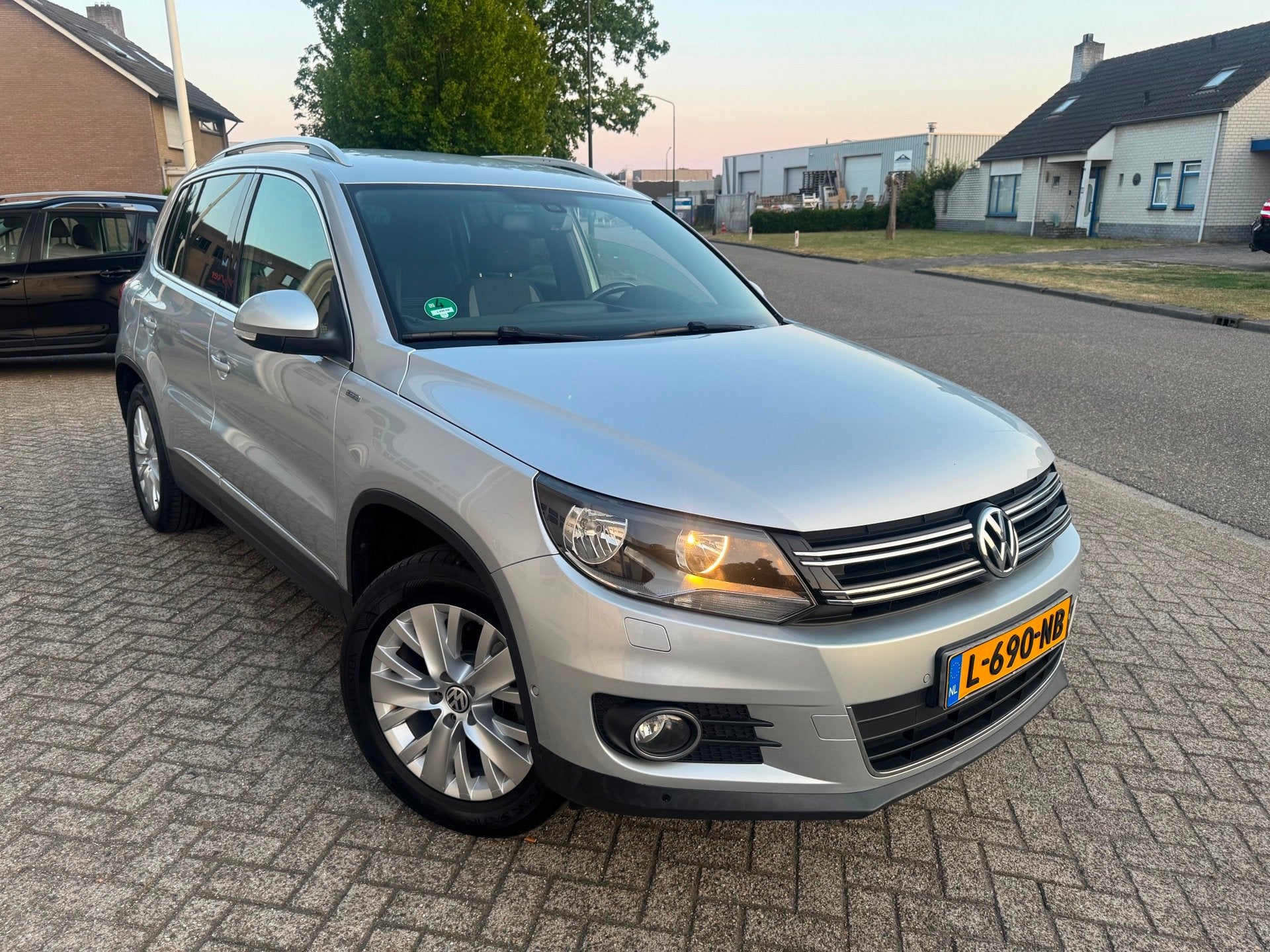 Volkswagen Tiguan 1.4 TSI Sport&Style AUTOMAAT,Trkhaak, Auto's, Euro 5, Alcantara, 1451 kg, 14 km/l