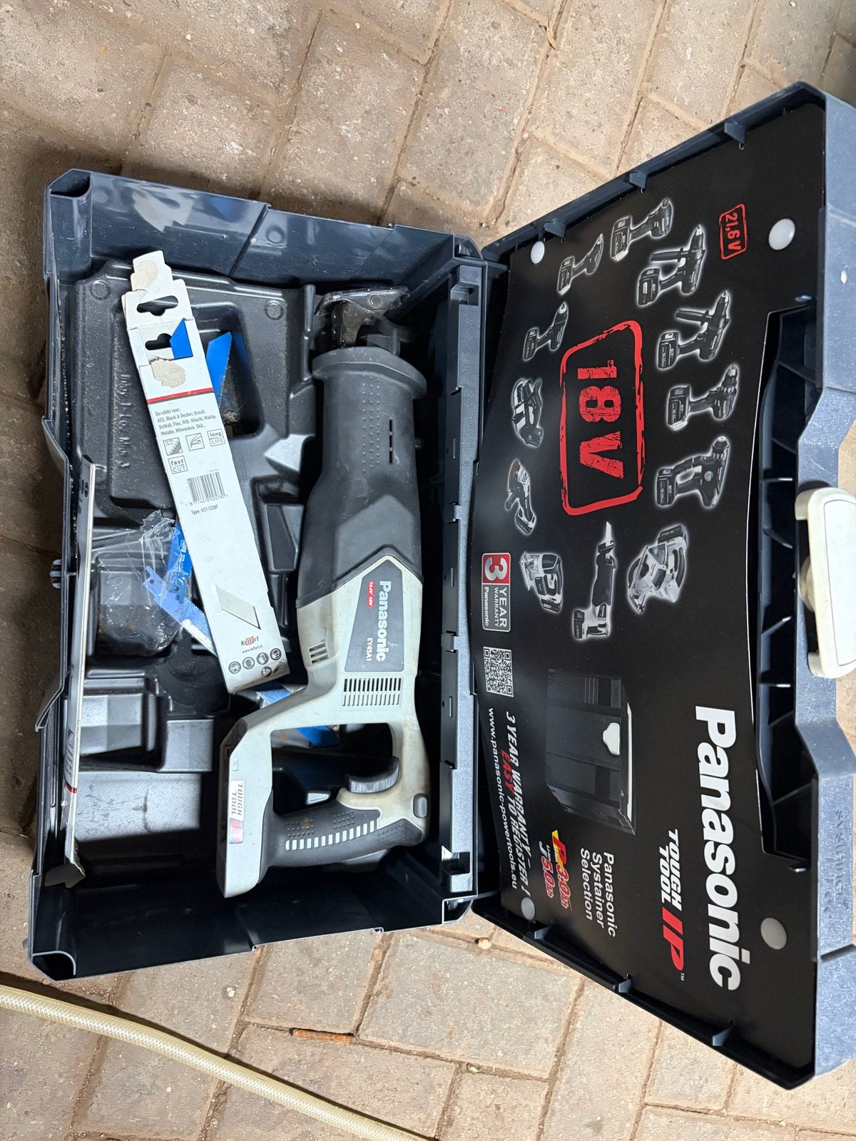 Panasonic EY45A1 Reciprozaag 18V met koffer, Gebruikt, 70 mm of meer, Ophalen of Verzenden, Reciprozaag