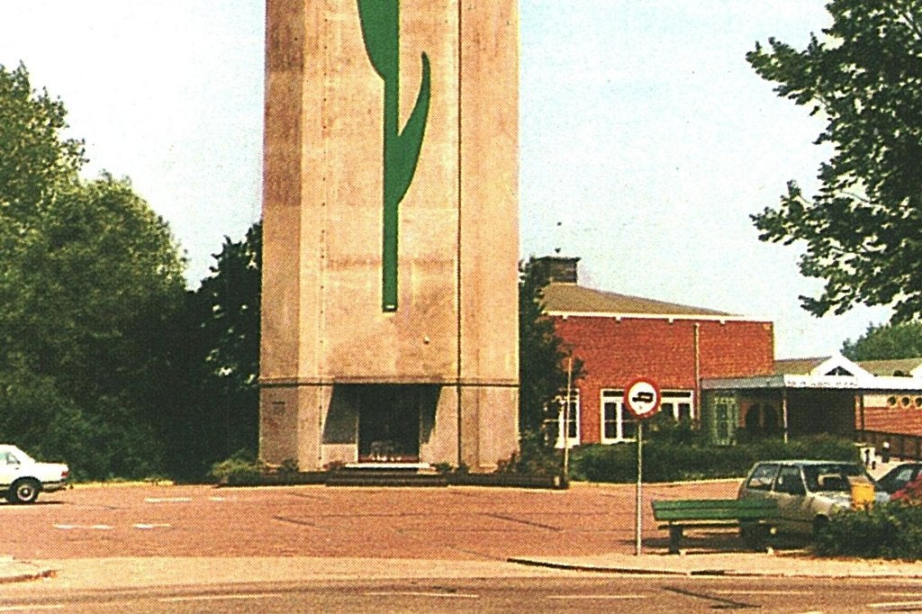 984131 Roelofarendsveen 80+  zegel Sculptuur Wessel Couzijn, Verzamelen, Ansichtkaarten | Nederland, Ophalen of Verzenden, 1980 tot heden