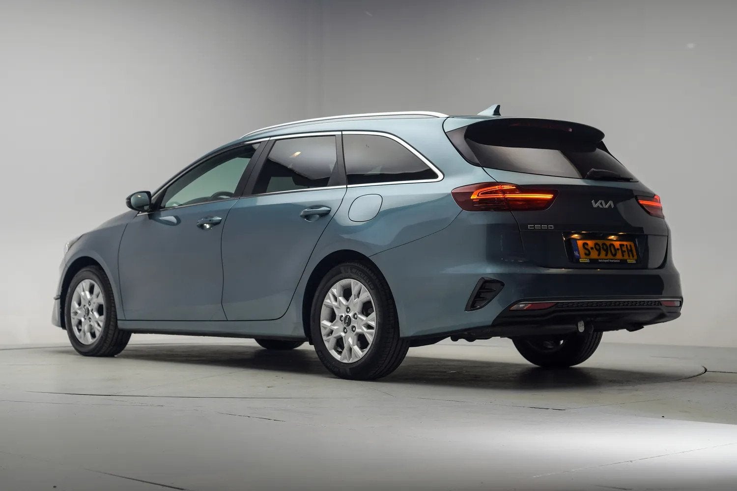 Kia Ceed 1.5 T-GDi MHEV DynamicPlusLine Aut. [ Navi Camera S, Auto's, Automaat, Gebruikt, 4 cilinders, Adaptive Cruise Control