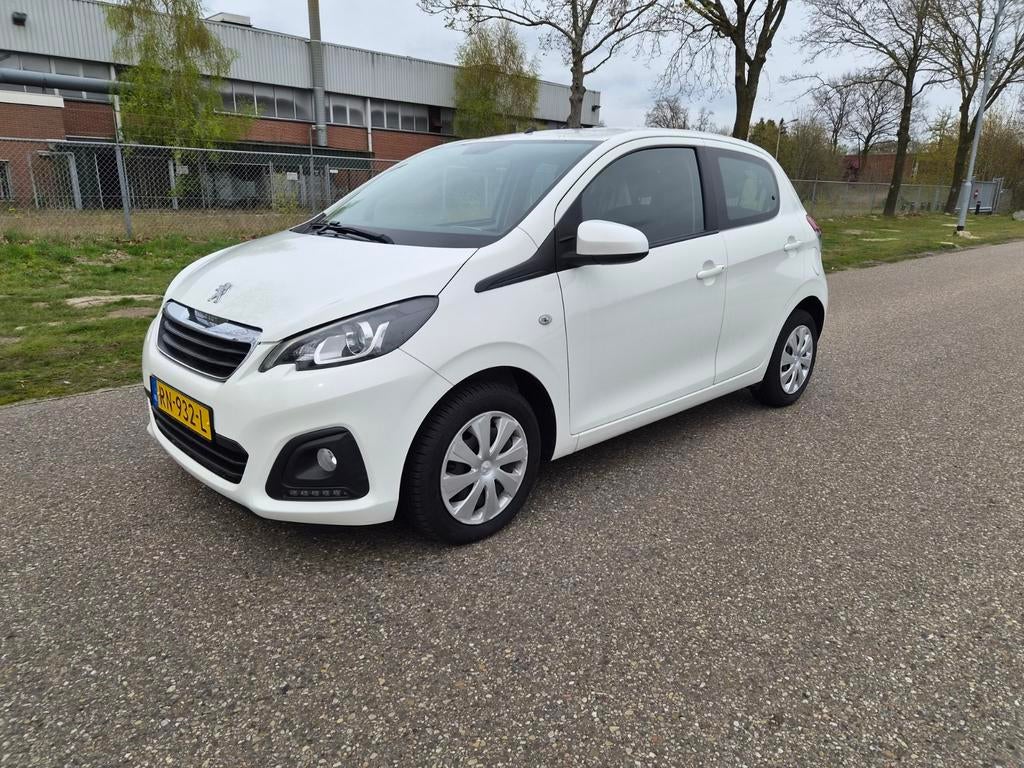 Peugeot 108 1.0 12V  5DR 2018 Wit NW APK !!!, Voorwielaandrijving, Stof, 4 stoelen, Wit