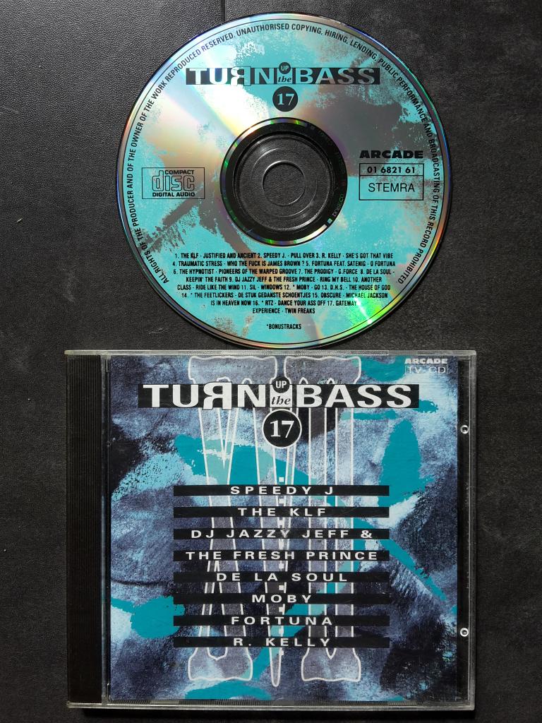 CD - Turn up the Bass 17 - Oldschool Rave Hardcore, Ophalen of Verzenden, Zo goed als nieuw, Overige genres