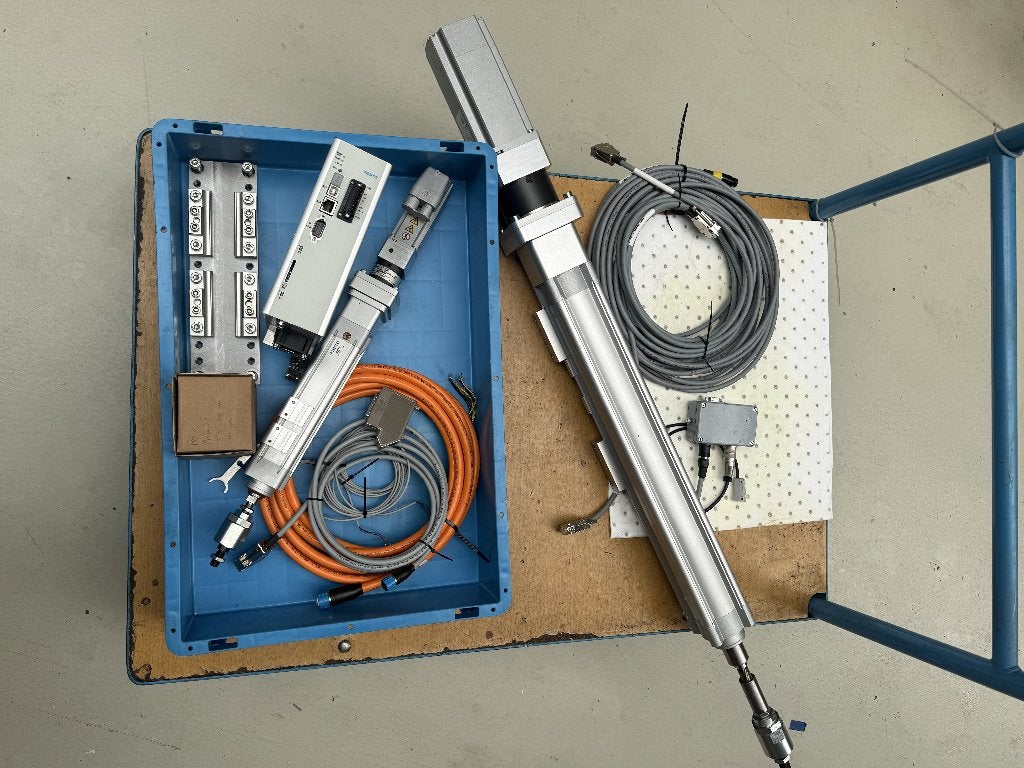 Festo actuator cylinder/motor set compleet met controller, Ophalen, -, Zo goed als nieuw, -