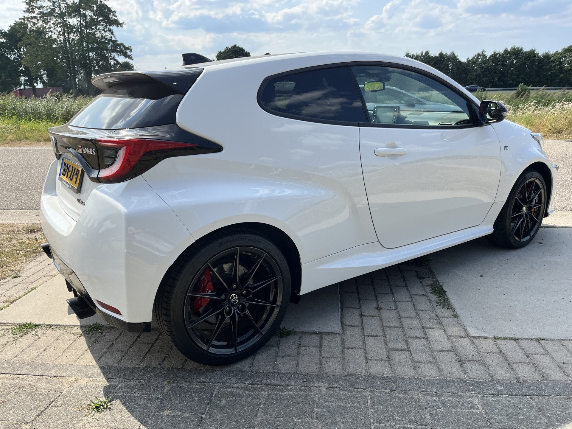 Toyota Yaris 1.6 GR Performance 262PK / 4WD / Carbon dak / S, 12 maanden, 1618 cc, Gebruikt, Euro 6