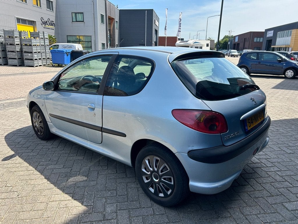 Peugeot 206 1.4 X-line, Auto's, Peugeot, Bedrijf, 75 pk, 1100 kg, Zilver of Grijs