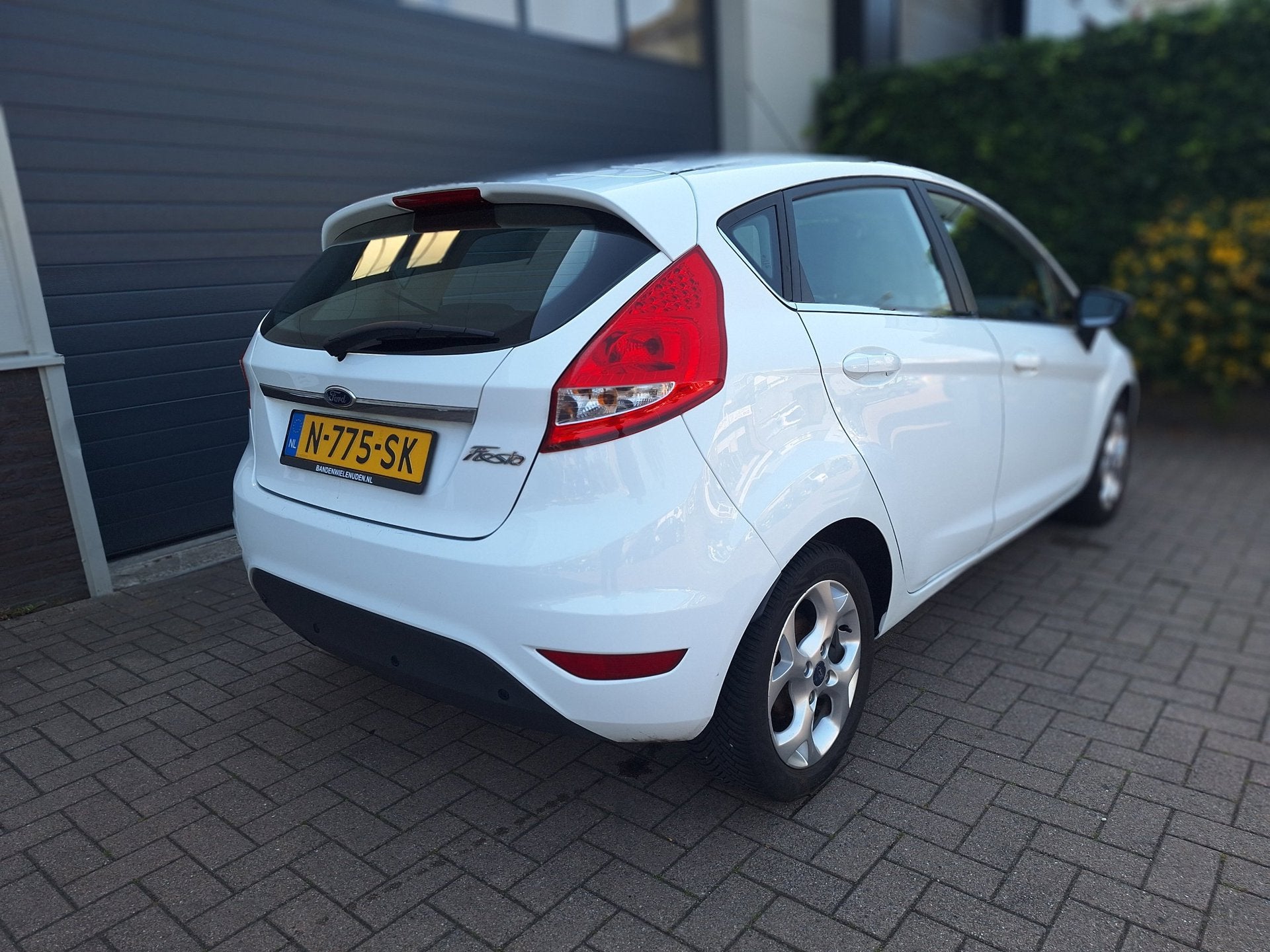 Ford Fiesta | 1.4 Titanium | Automaat | Airco | Stoelverwarm, Auto's, Euro 5, 4 cilinders, Wit, Fiësta