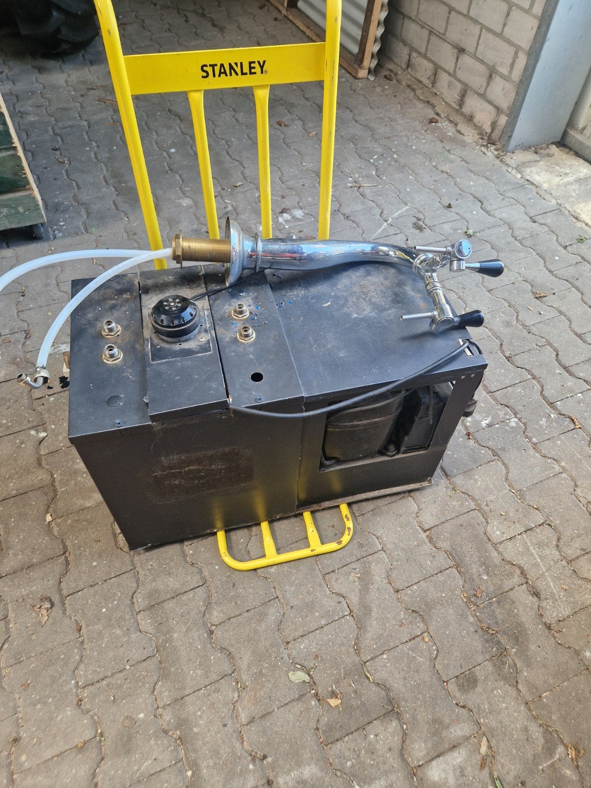 Gamko Waterkoeler met Dubbele Kraan - Type BKG50/54L, Ophalen