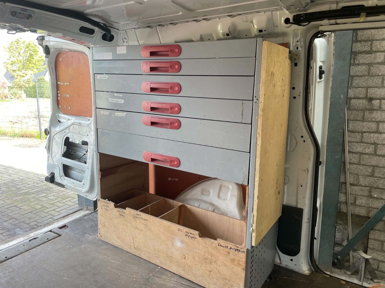 Bedrijfswagen inrichting kast met lades, Ophalen