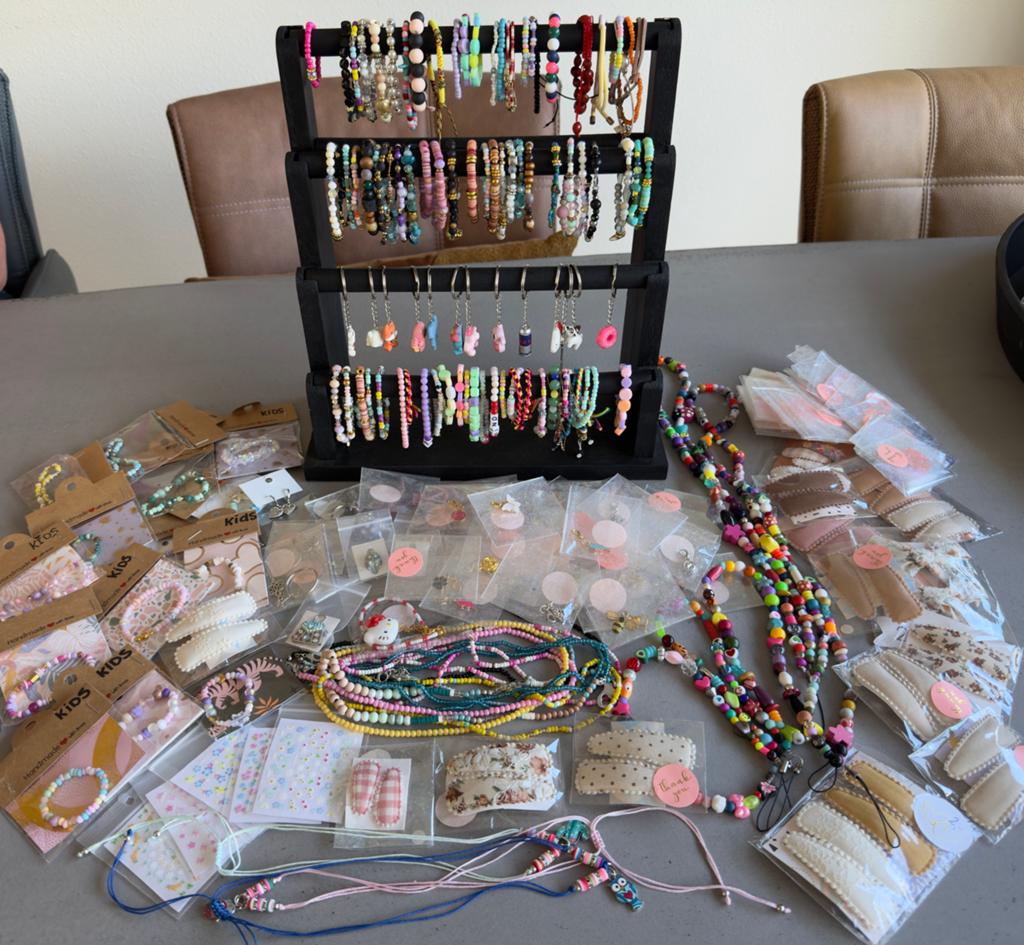 Grote partij kinder sieraden leuke markt handel !!!, Ophalen of Verzenden, Nieuw, Overige kleuren, Armband