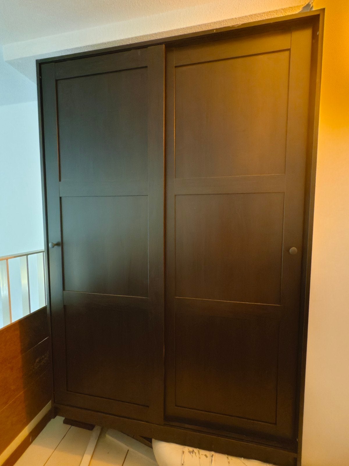 IKEA RAKKESTAD Schuifdeurkast Zwartbruin 117x176 cm, 100 tot 150 cm, 200 cm of meer, Ophalen of Verzenden, Zo goed als nieuw