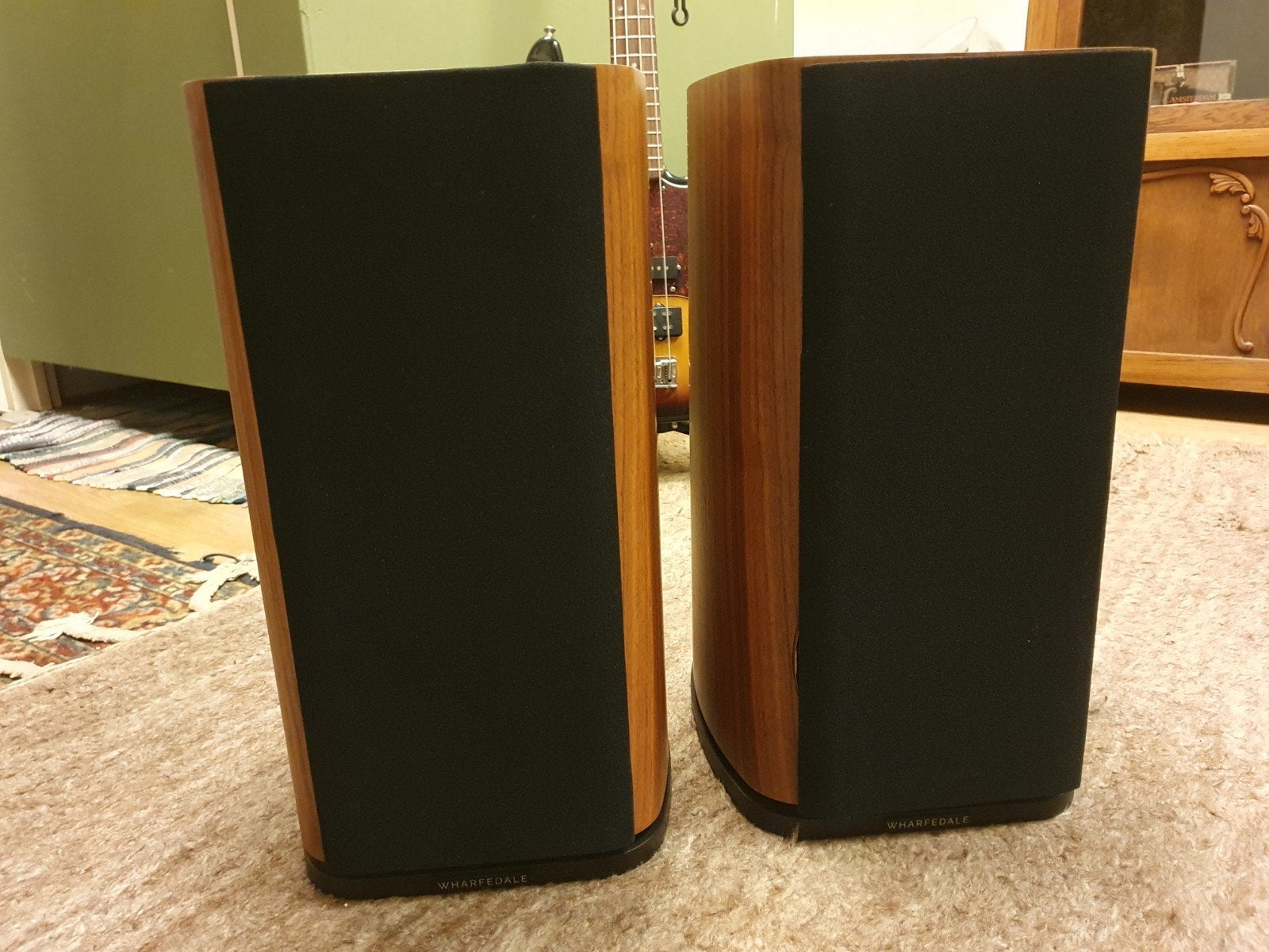Wharfedale EVO4.2 Boekenplank Luidsprekers - Zo goed als nie, Zo goed als nieuw, 120 watt of meer, Front, Rear of Stereo speakers