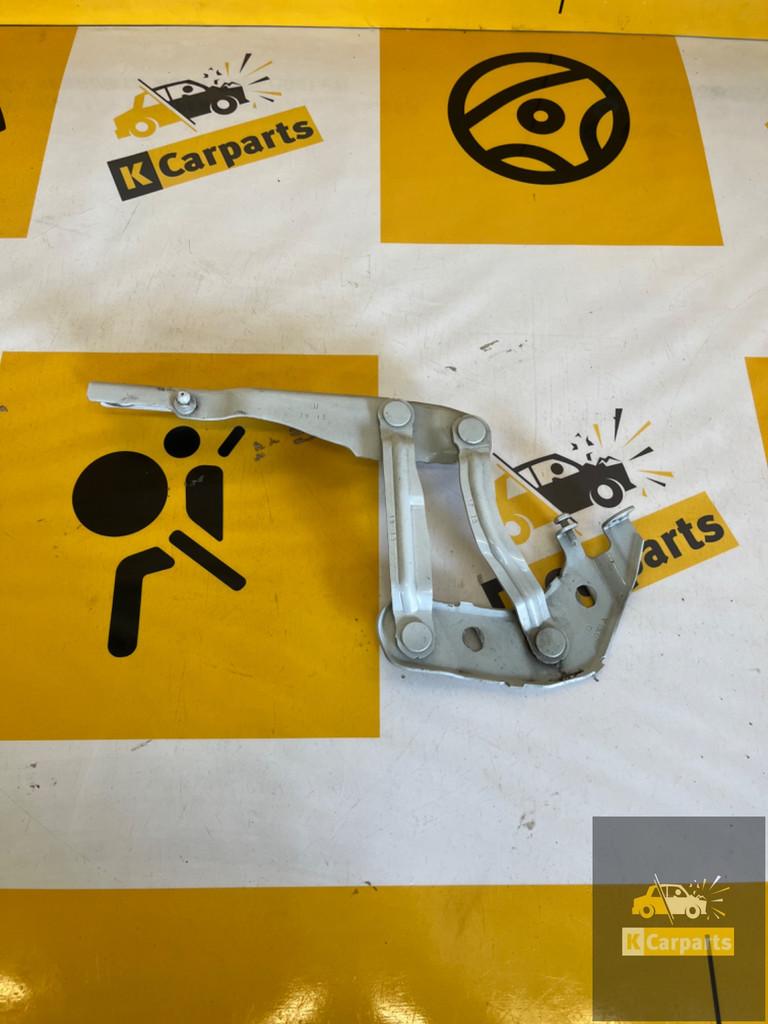 Motorkapscharnier links Audi A1 8X 8X0823301A, Info@fabrikant.eu, Fabrikantstraat 1
1000 AA  Amsterdam, NL, Fabrikant BV, Gebruikt