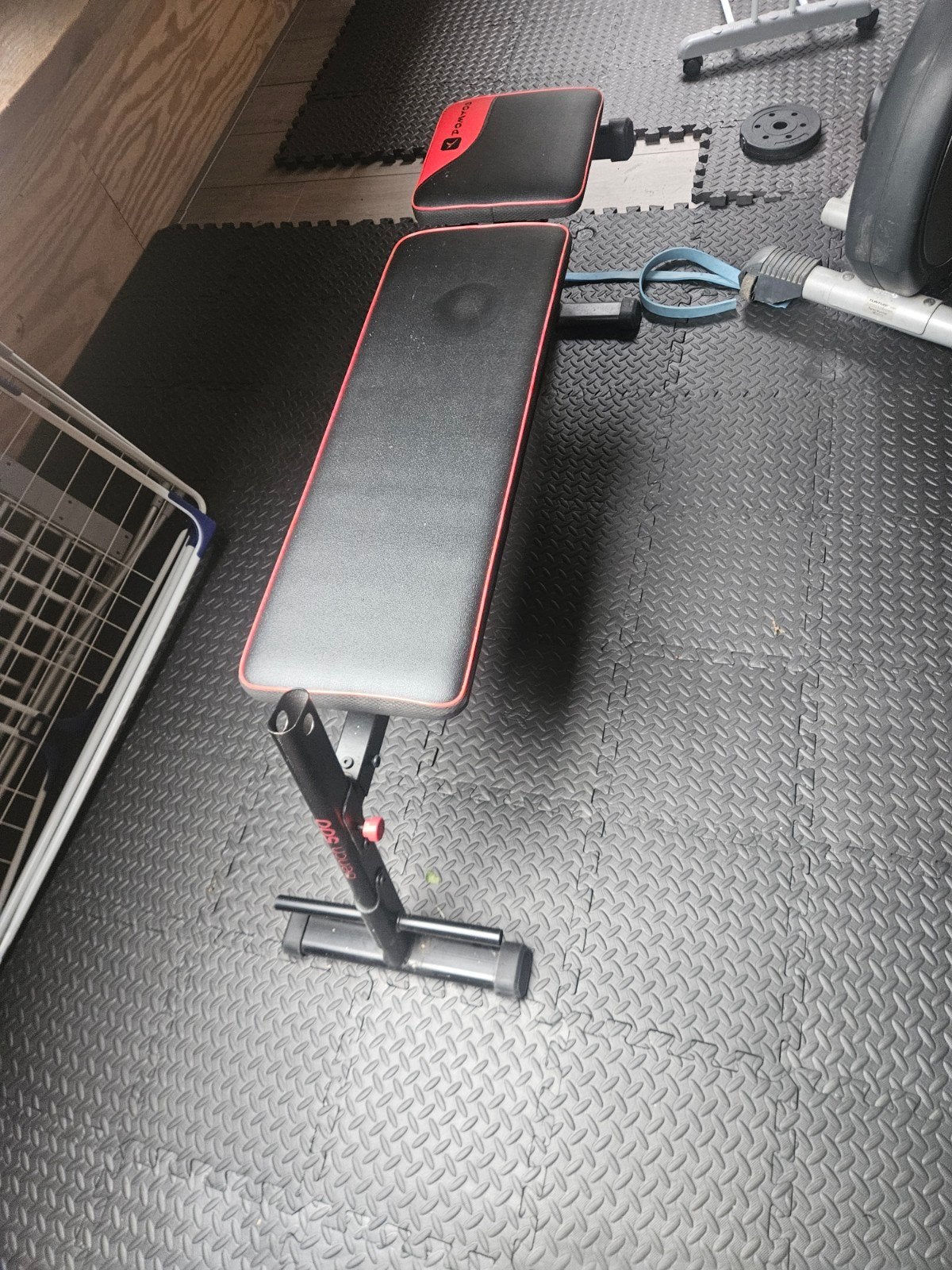 Domyos 500 Fitnessbank - Verstelbaar & Compact, Sport en Fitness, Fitnessmaterialen, Ophalen of Verzenden, Gebruikt, Benen, Fitnessbank