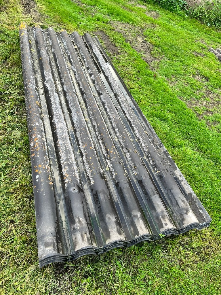 Gratis: 4 asbestvrije golfplaten + 4 lichtplaten voor dak, Ophalen, Overige materialen, Zwart, Golfplaat