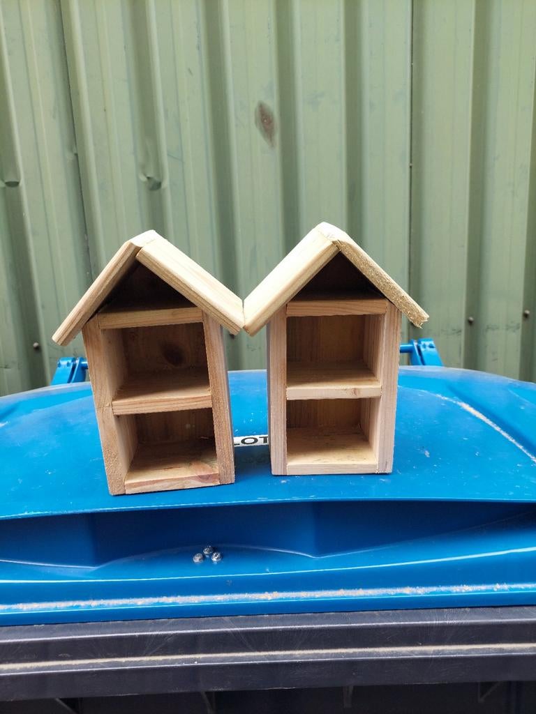 Insecten hotel, Dieren en Toebehoren, Ophalen of Verzenden, Nieuw, Metaal, Vogelkooi