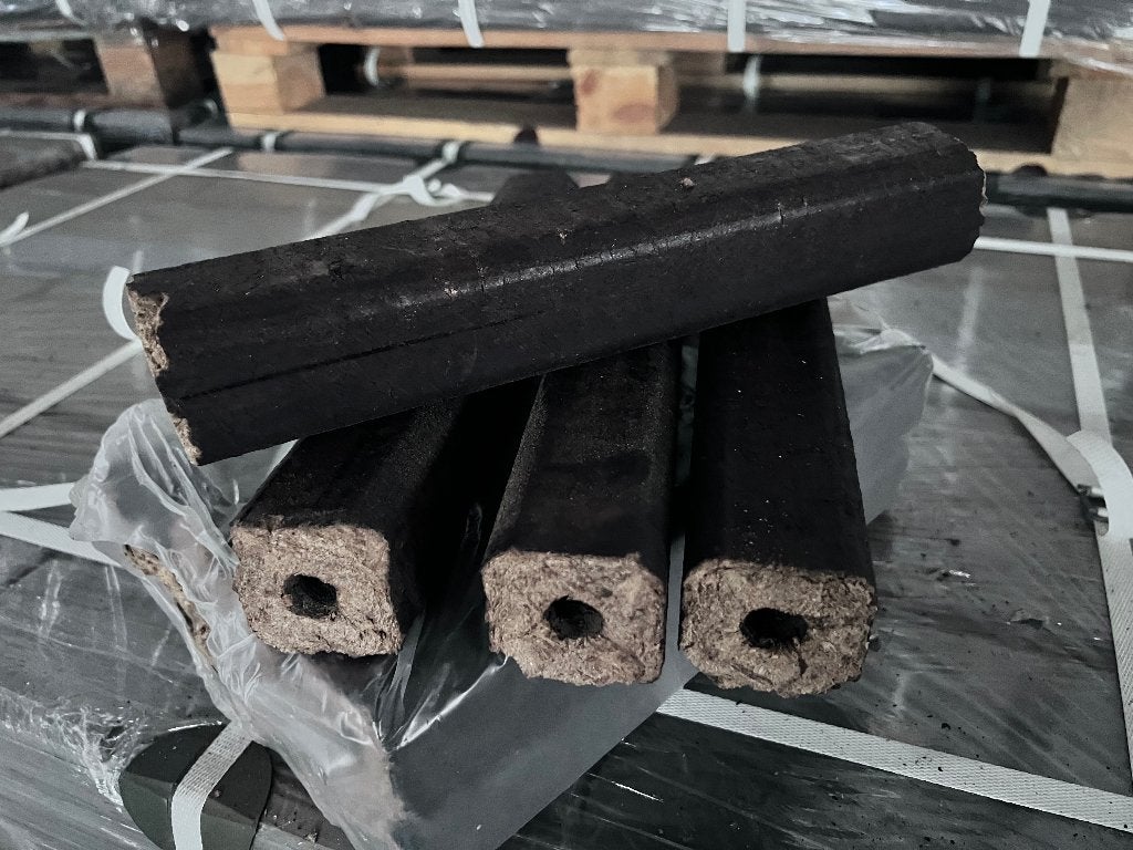 Pini Kay briketten Prijs inclusief levering aan huis en btw., Tuin en Terras, Haardhout, Minder dan 3 m³, Verzenden, Eikenhout