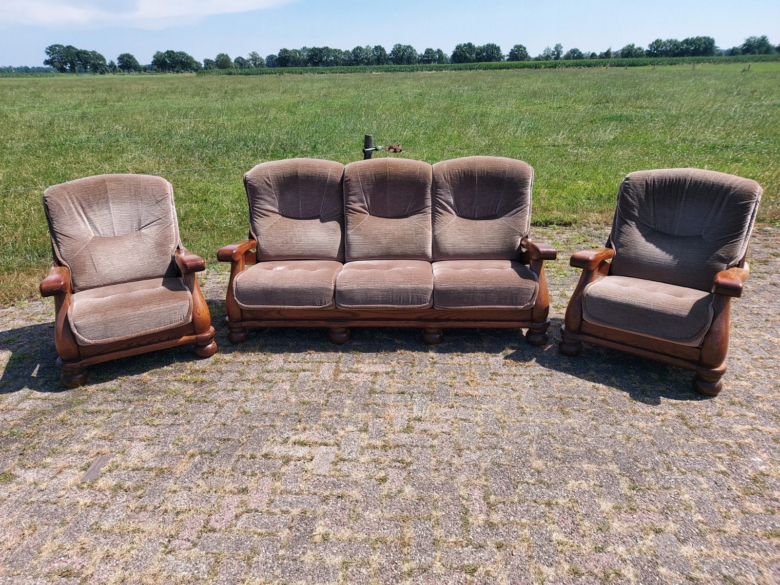2 eiken bankstellen opknappers 1 leren kui en 1 stoffen set, Ophalen, Gebruikt