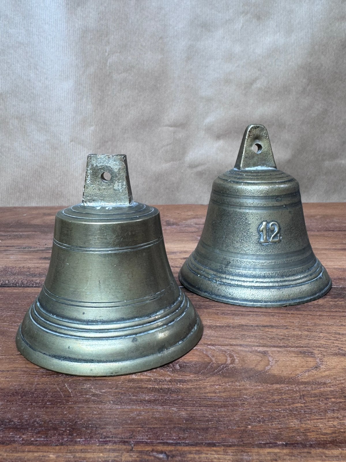antieke bronzen bellen met klepel, Ophalen of Verzenden