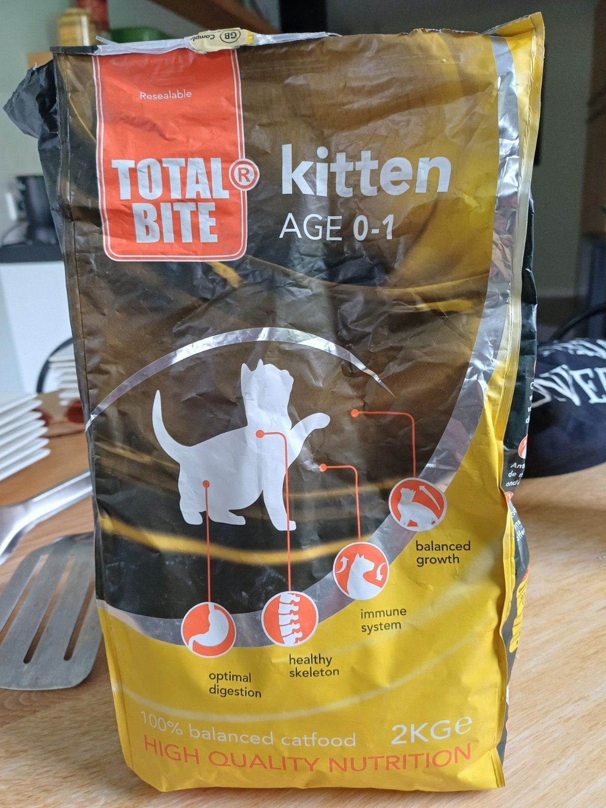 kattenvoer kitten total bite, Dieren en Toebehoren, Ophalen, Kat