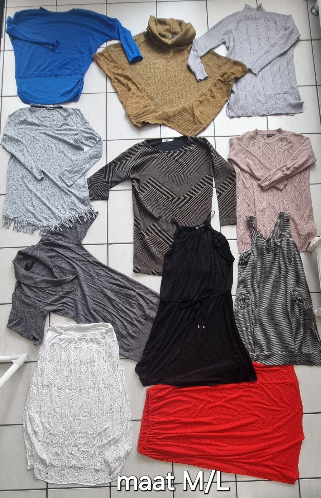 Kledingpakket dames maat m/l winter truien rokken. Bekijk oo, Ophalen of Verzenden, Zo goed als nieuw, Maat 38/40 (M)