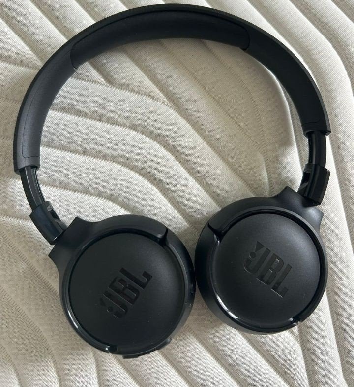JBL draadloze koptelefoon.     top staat met lader, Audio, Tv en Foto, Koptelefoons, Ophalen of Verzenden, Zo goed als nieuw, JBL