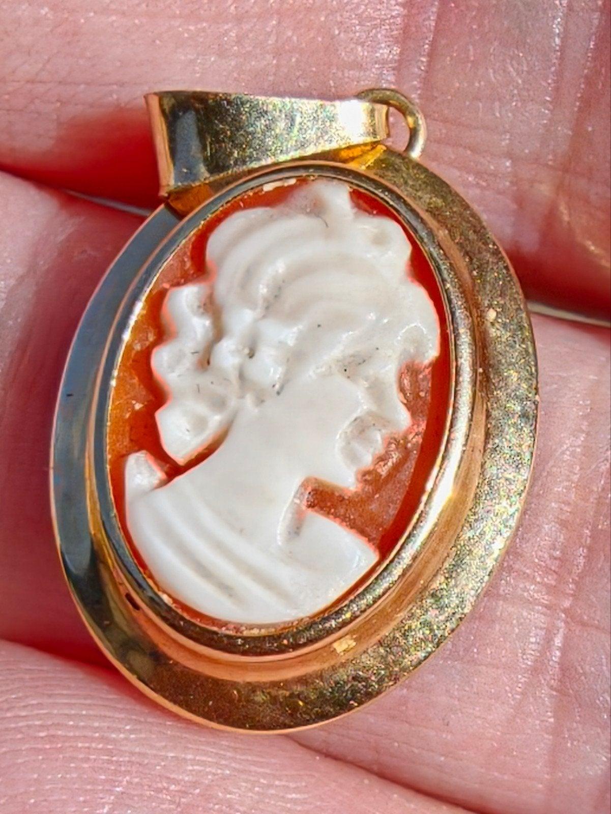 18k camee hanger 1,5 gram 1930-1950, Sieraden, Tassen en Uiterlijk, Ophalen of Verzenden, Goud
