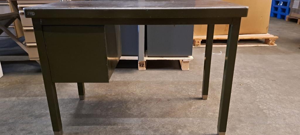 Vintage LIPS metalen bureau - Industrieel design, Huis en Inrichting, Bureaus, Ophalen, Gebruikt