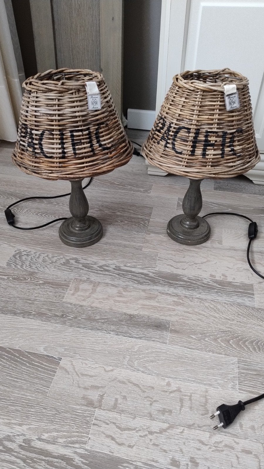 Riviera Maison lampenkappen 2stuks compleet met voet, Ophalen