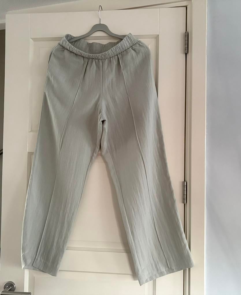 Mooie nieuwe flared broek HEMA, Maat 38/40 (M), Overige kleuren, Nieuw, Ophalen of Verzenden