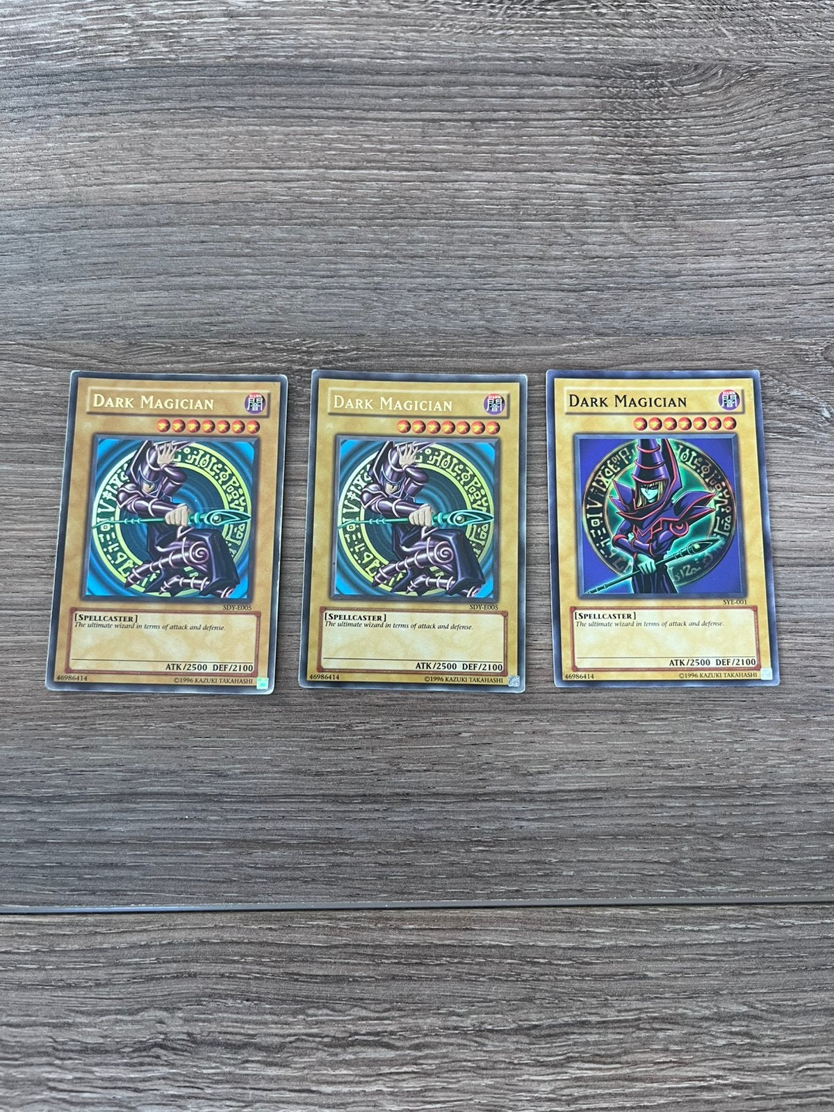 Yu-Gi-Oh Dark Magician speelkaarten 3 stuks, Hobby en Vrije tijd, Verzamelkaartspellen | Yu-gi-Oh!, Ophalen of Verzenden, Gebruikt