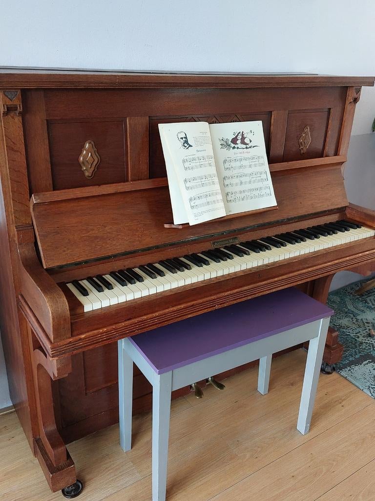 Piano inclusief bankje met opbergvak, Ophalen, Gebruikt, Bruin