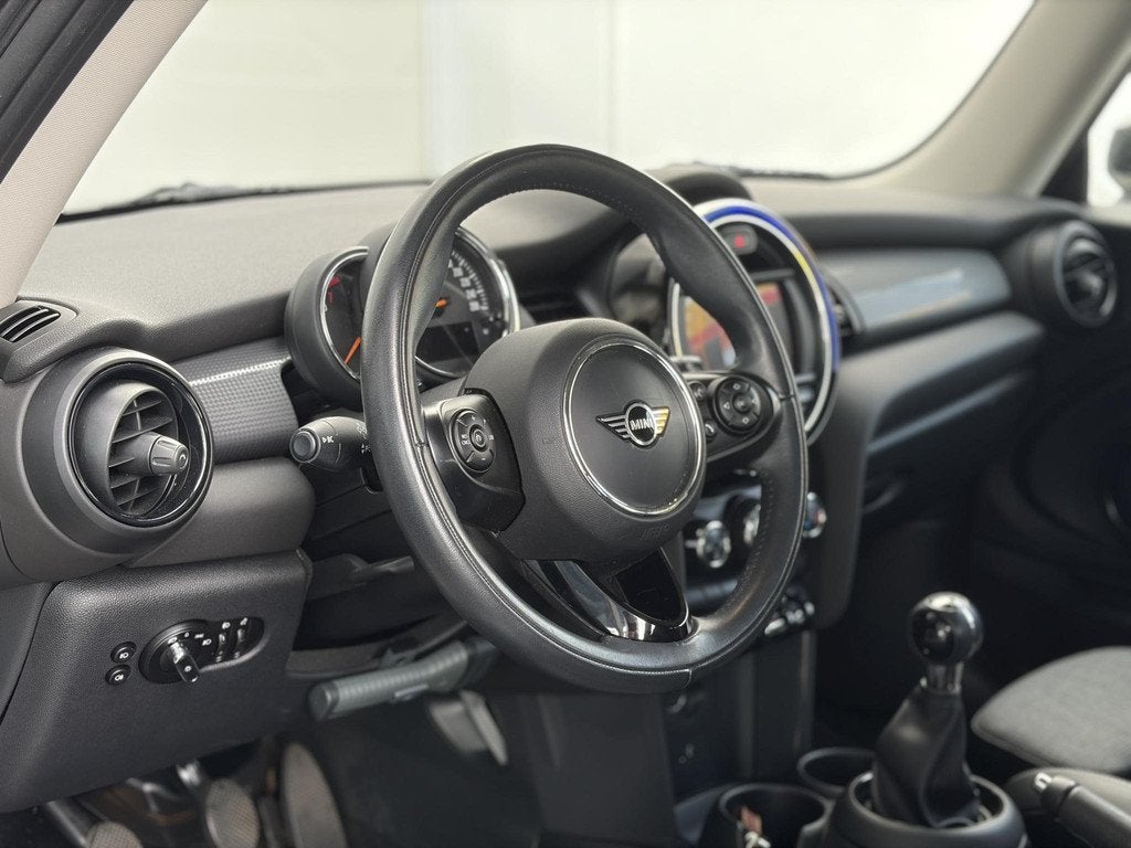 MINI 3-Deurs 1.5 Cooper Salt Airco, Cruise Control, Apple Ca, Voorwielaandrijving, Gebruikt, 4 stoelen, Origineel Nederlands