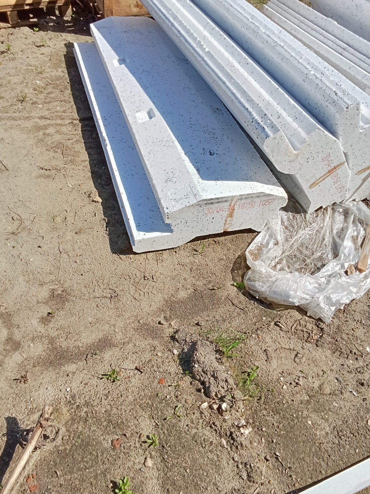 Tempex broodjes voor vloer 7 stuks . En 6 betonbalkjes, Ophalen of Verzenden, Gebruikt, 250 cm of meer, Palen