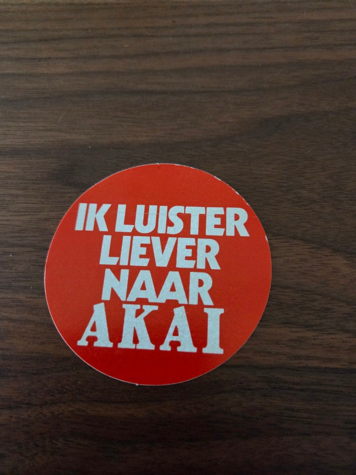 11768  Vintage Akai Sticker - Ik luister liever naar Akai, Ophalen of Verzenden, Zo goed als nieuw, Merk