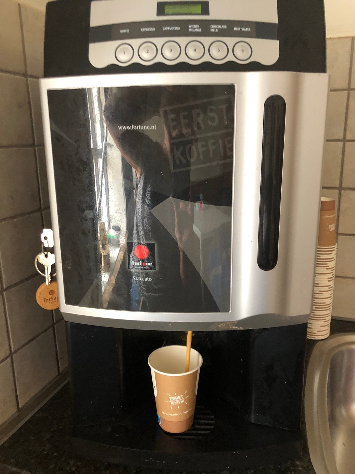 Koffieautomaat, Witgoed en Apparatuur, 10 kopjes of meer, Ophalen of Verzenden, Zo goed als nieuw, Koffiemachine