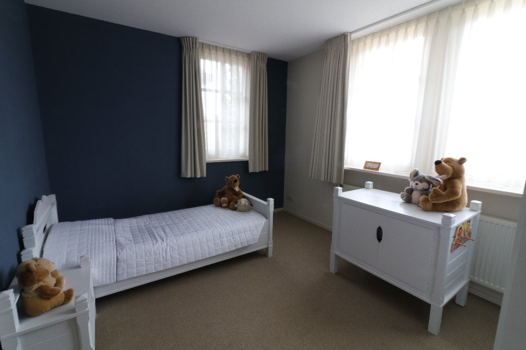 Brocante vintage slaapkamer: bed, nachtkastje, commode, kast, Ophalen, Gebruikt, Eenpersoons, Brocante