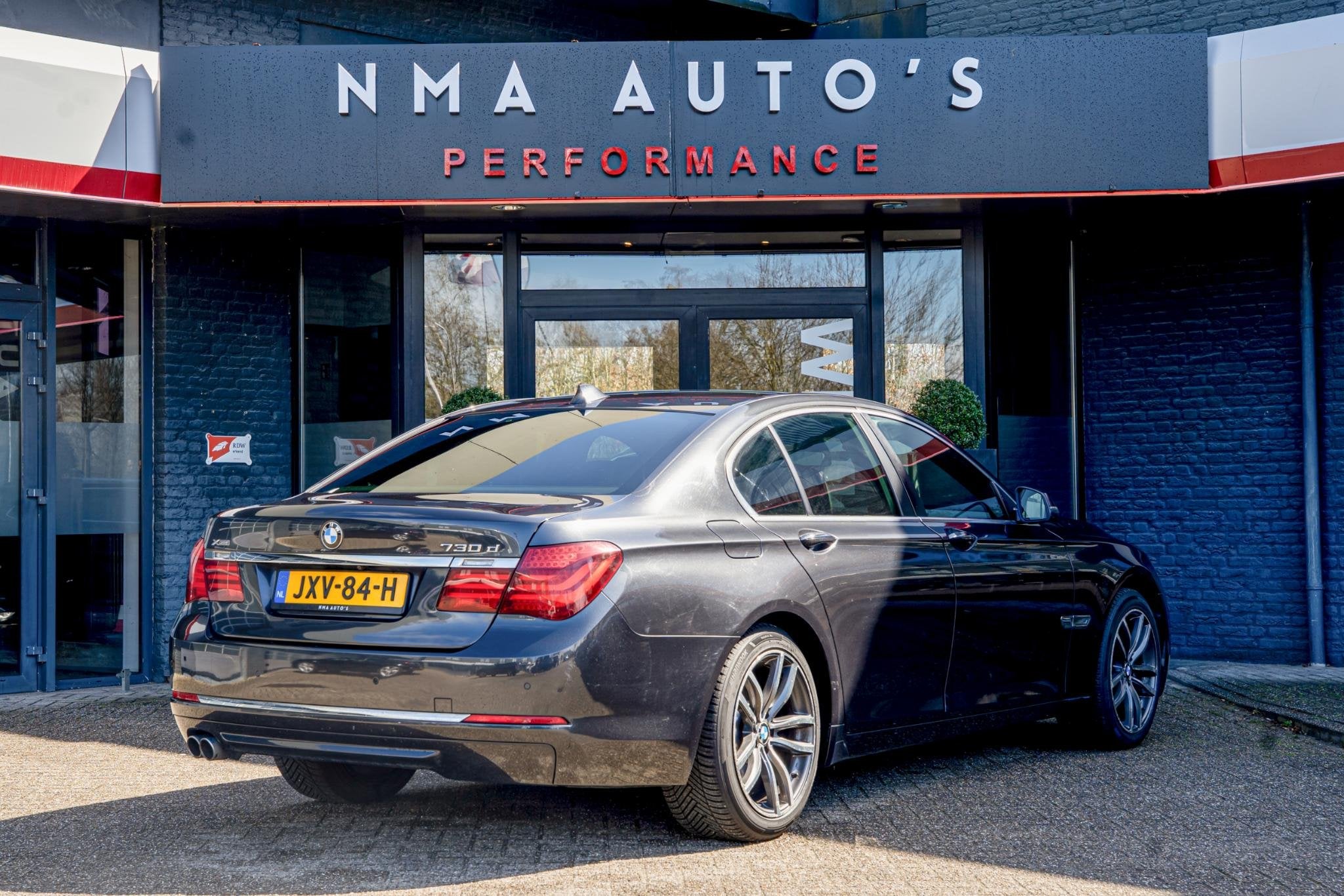 BMW 7-serie 730d xDrive Executive SOFT-CLOSE / KEYLESS & GO, Automaat, Euro 5, Gebruikt, Zwart