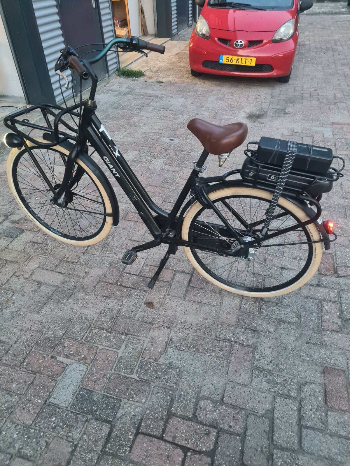 Giant Triple X 50cm Elektrische Damesfiets.

Framehoogte 50c, 50 tot 53 cm, Ophalen of Verzenden, Zo goed als nieuw, Versnellingen