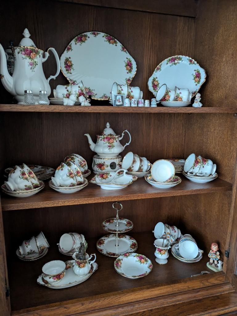 Country Rose service te koop., Antiek en Kunst, Antiek | Servies compleet, Ophalen