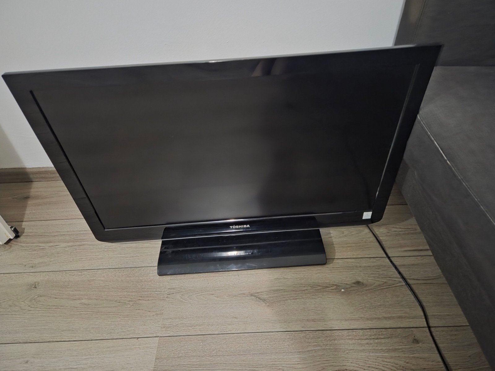 Toshiba 32HL833G LCD TV - 80 cm beelddiagonaal, Ophalen, 50 Hz, 80 tot 100 cm, Gebruikt