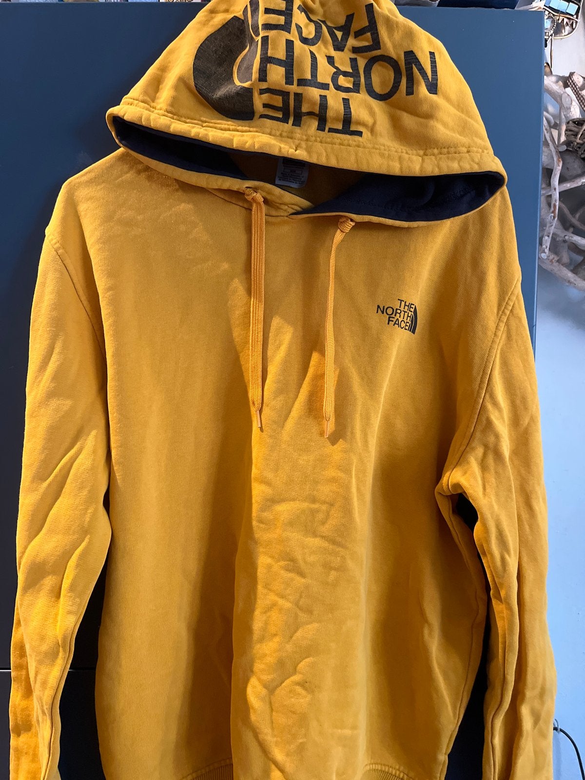 The North Face Hoodie - Geel - Maat M, Ophalen of Verzenden, Gedragen, Maat 48/50 (M), Geel