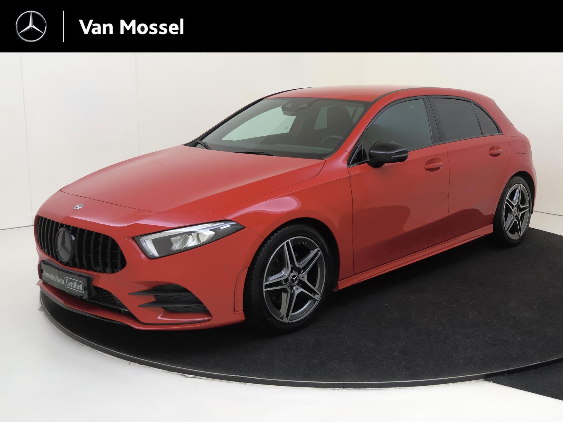 Mercedes-Benz A-klasse 200 Business Solution AMG Upgrade, Auto's, Gebruikt, Euro 6, 4 cilinders, Leder en Stof