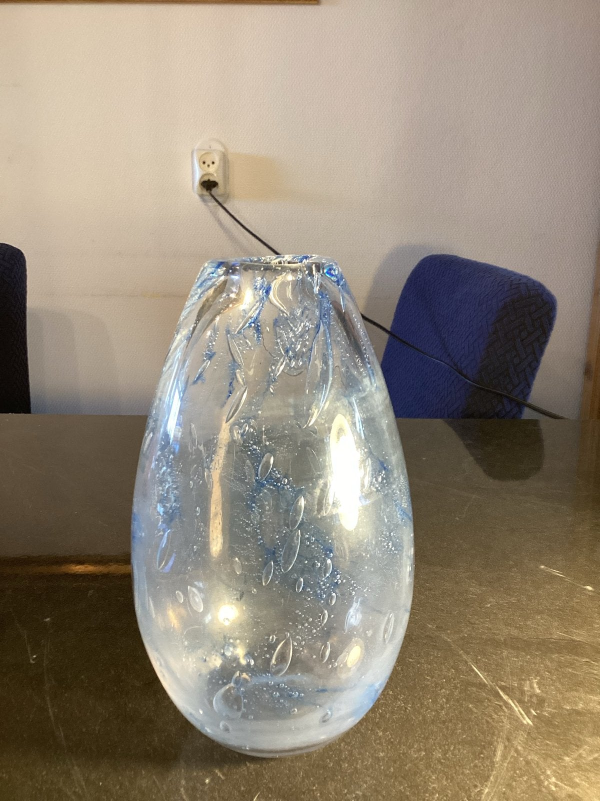 Glazen vaas met blauwe accenten en bubbels, Ophalen of Verzenden